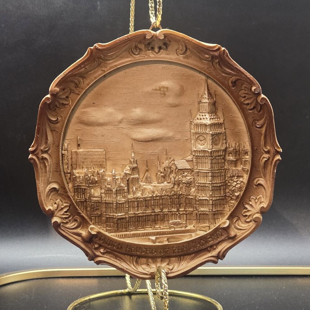 Plaque Resin London Houses of Parliament Big Ben Wood Carved Look Wall Hanging